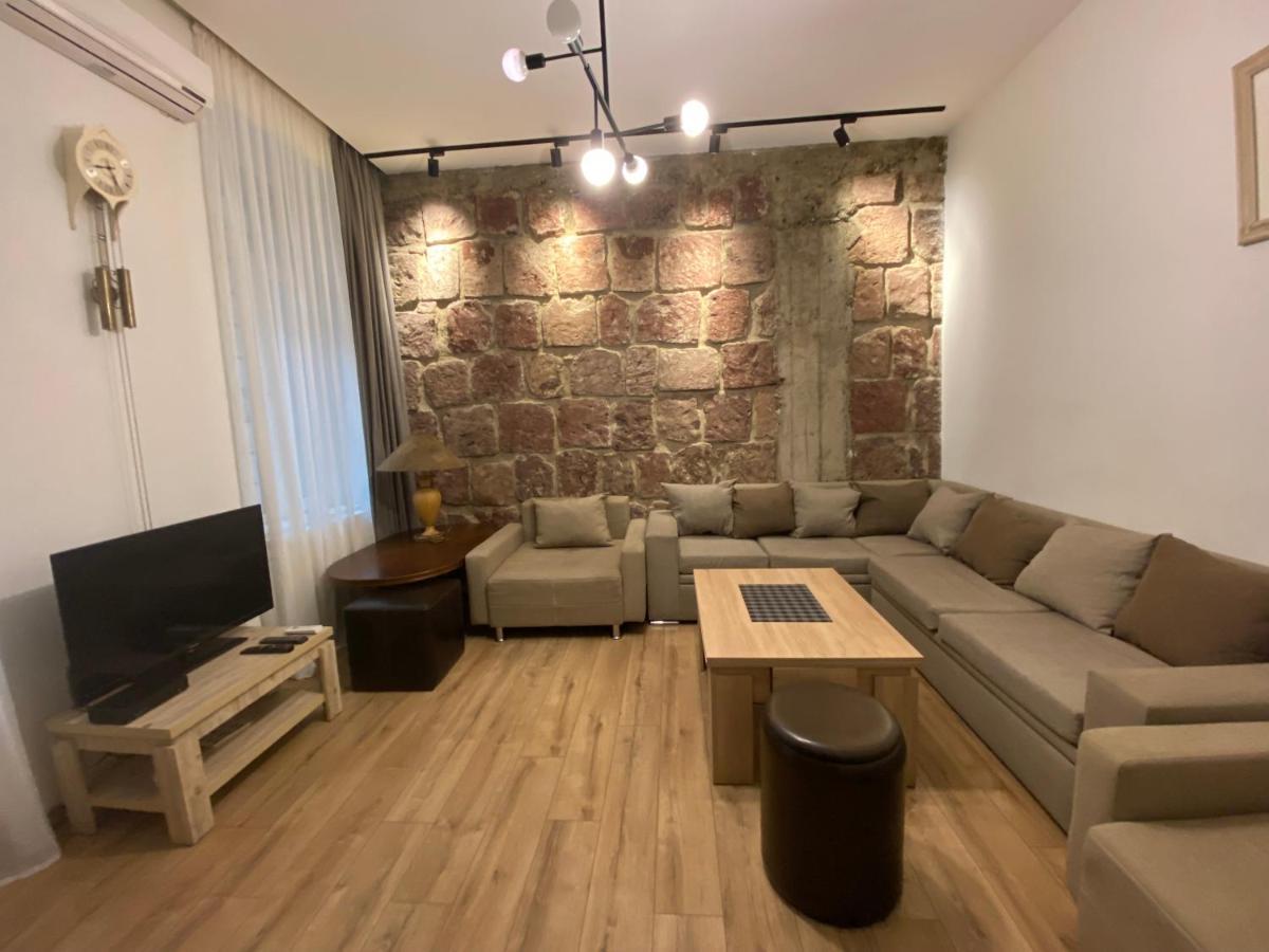 Nice Loft On Uznadze Street Tbilisi Exteriör bild
