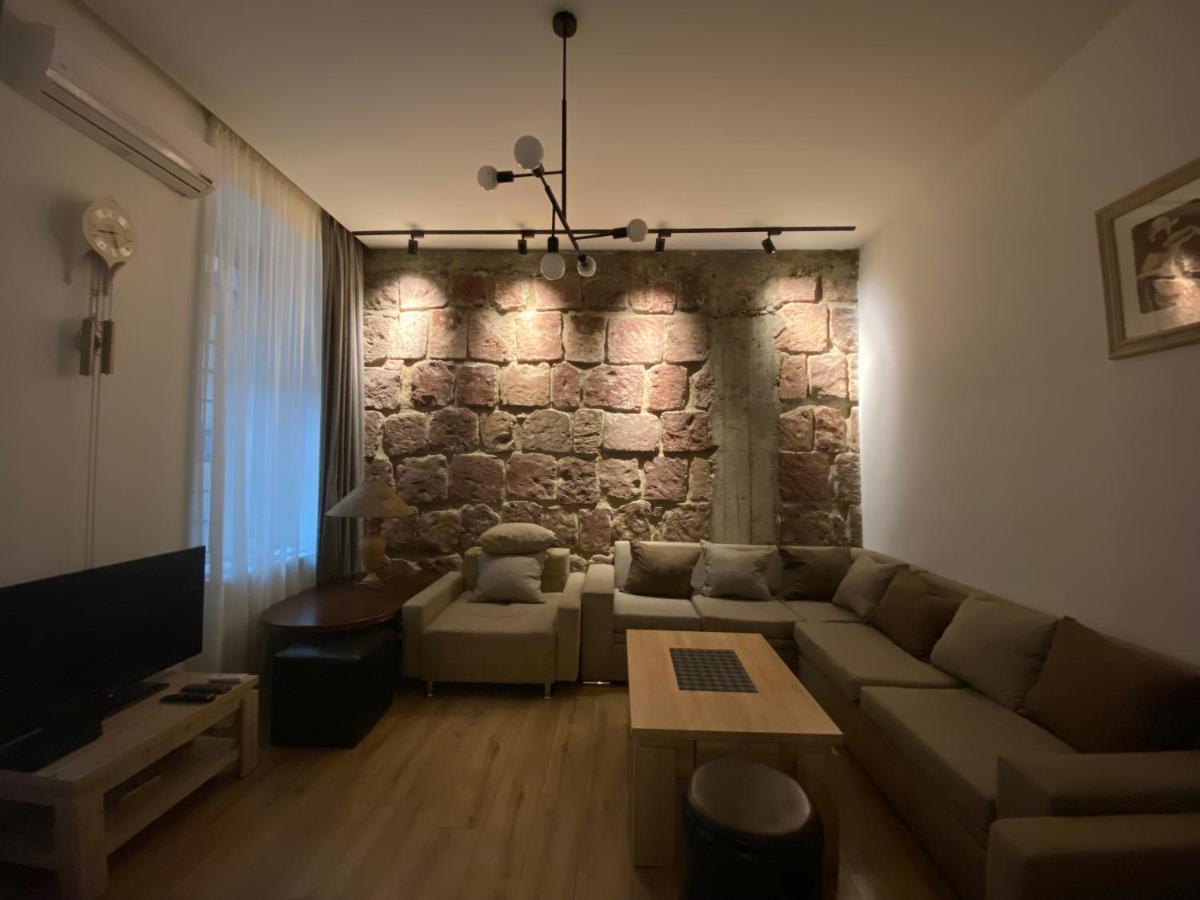 Nice Loft On Uznadze Street Tbilisi Exteriör bild