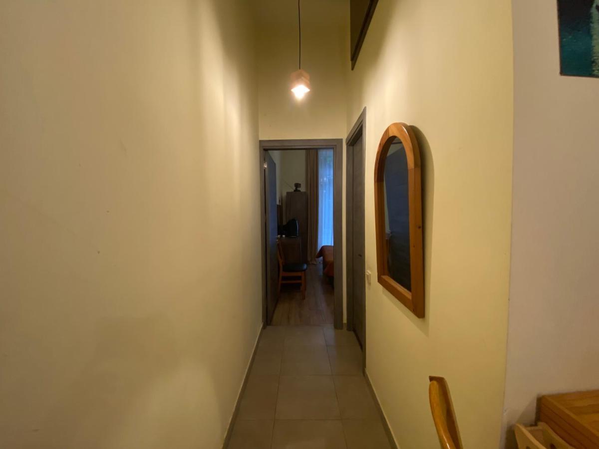 Nice Loft On Uznadze Street Tbilisi Exteriör bild